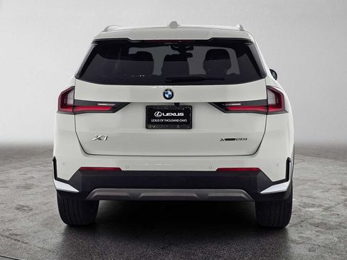 Used 2023 BMW X1 xDrive28i AWD/4WD image 4