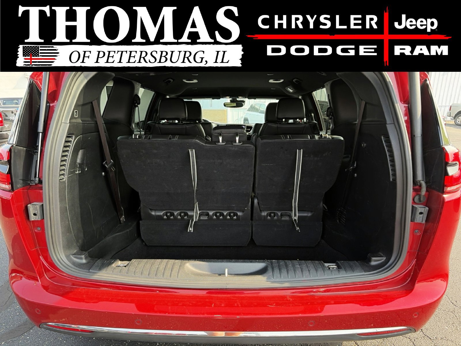 Used 2025 Chrysler Pacifica Select FWD image 7