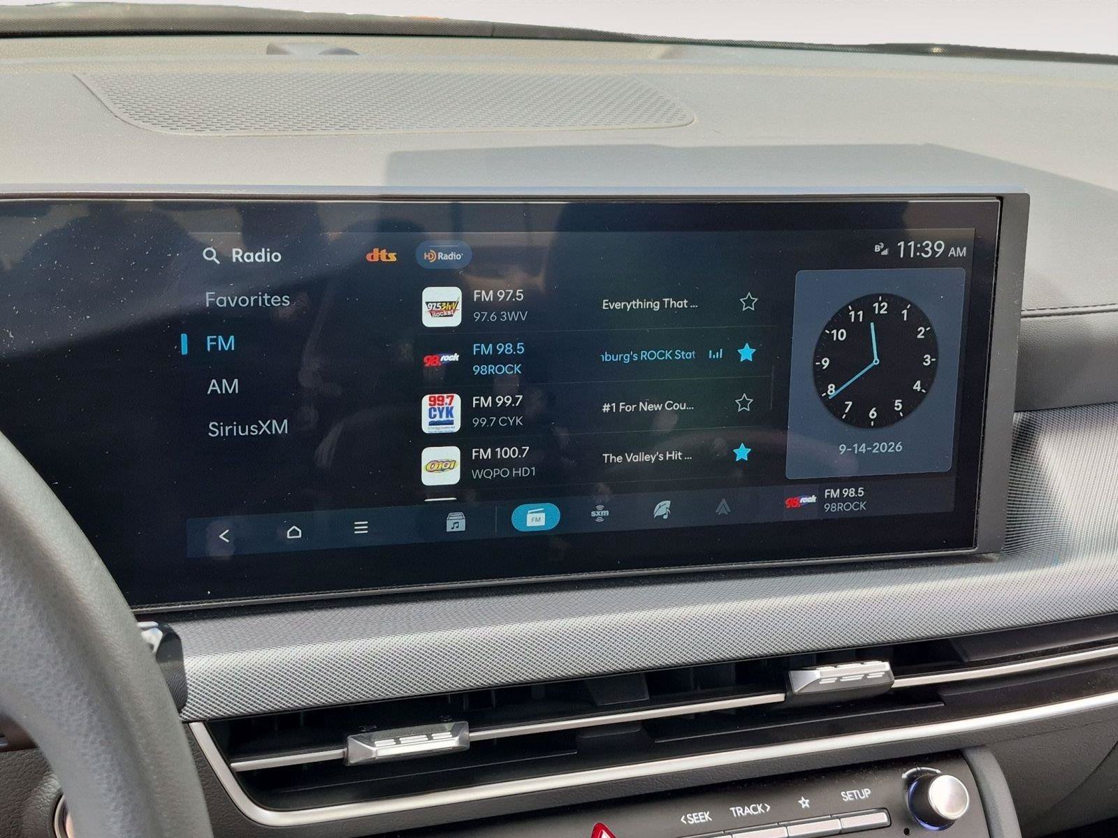 Used 2025 Hyundai Sonata SE FWD image 25