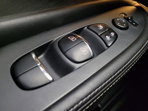 Used 2018 Nissan Murano Platinum w/ Cargo Package image 27