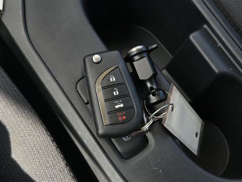 Used 2026 Toyota Corolla LE FWD image 28