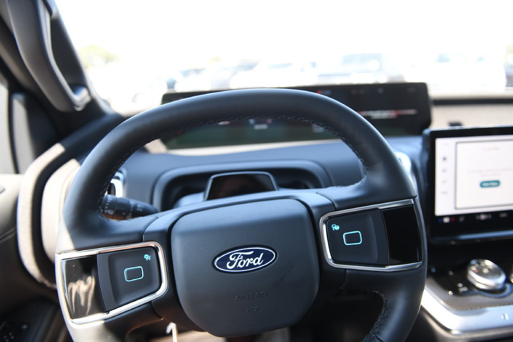 New 2027 Ford Expedition Max Platinum w/ Stealth Appearance Package RWD image 23