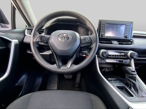 Used 2022 Toyota RAV4 LE FWD image 6