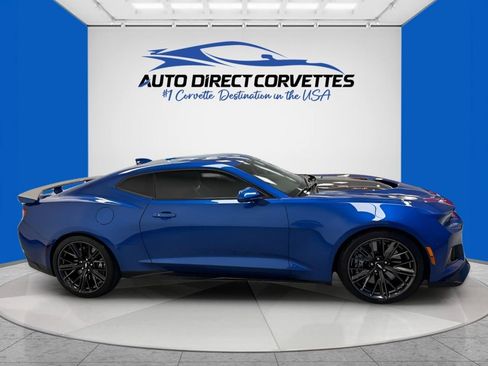 Used 2017 Chevrolet Camaro ZL1 RWD image 7