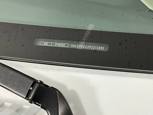 Certified 2023 Land Rover Defender 90 SE image 27