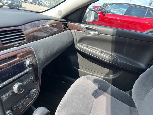Used 2013 Chevrolet Impala LT w/ LT Sunroof Package image 17
