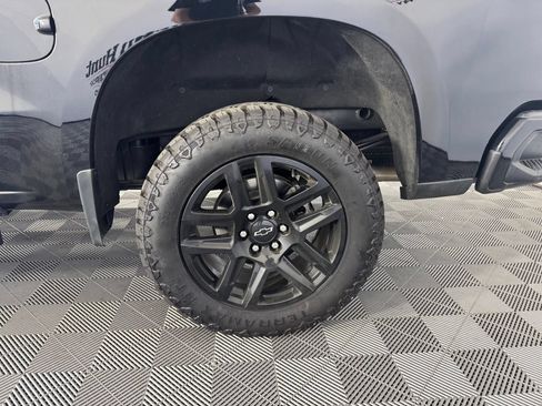 Used 2023 Chevrolet Silverado 1500 LT Trail Boss AWD/4WD image 13