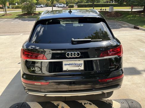 Used 2021 Audi Q5 2.0T Premium Plus w/ Premium Plus Package AWD/4WD image 9
