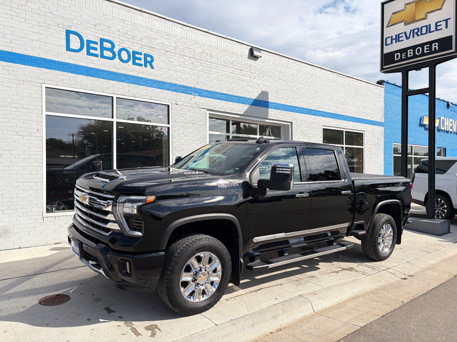 Used 2024 Chevrolet Silverado 3500 High Country w/ High Country Premium Package AWD/4WD image 1