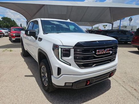 Used 2025 GMC Sierra 1500 AT4 AWD/4WD image 2