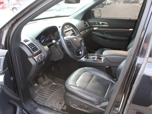 Used 2019 Ford Explorer Limited FWD image 10