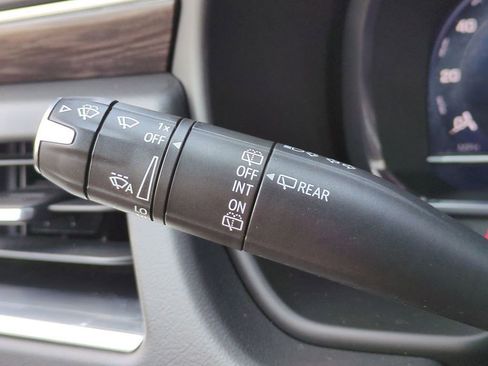 Used 2022 Chevrolet Suburban LT image 29