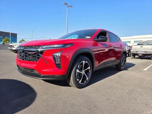 New 2026 Chevrolet Trax RS w/ Sunroof Package FWD image 2