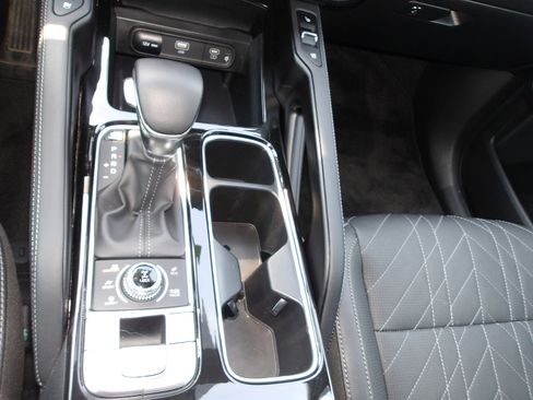 Used 2024 Kia Telluride EX X-Line AWD/4WD image 24