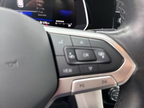 Certified 2023 Volkswagen Jetta SE image 32