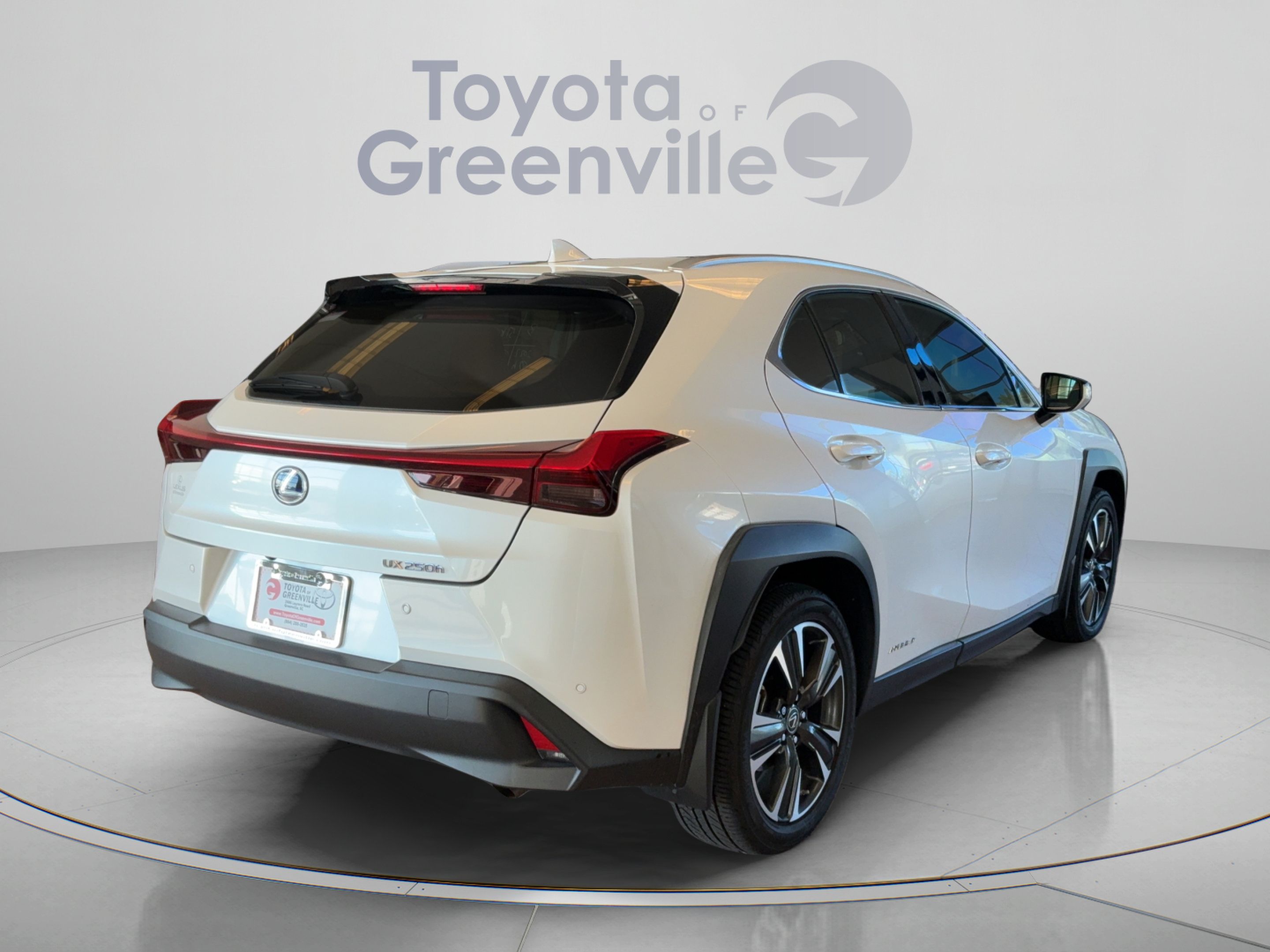 Used 2022 Lexus UX 250h w/ Accessory Package (Z2) AWD/4WD image 6