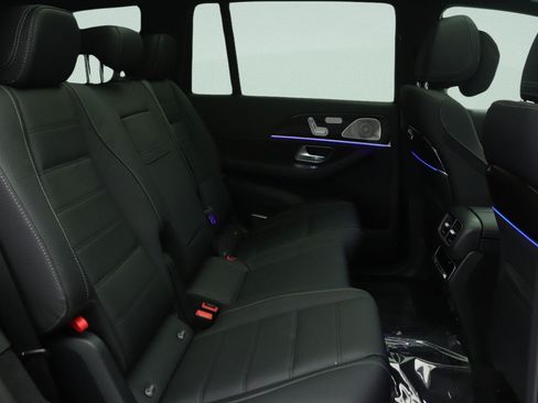New 2026 Mercedes-Benz GLS 580 4MATIC image 8