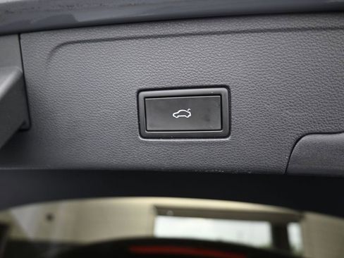 Used 2022 Volkswagen Atlas Cross Sport SEL R-Line image 41