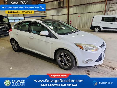 Used 2014 Ford Focus SE w/ SE Sport Package FWD image 5