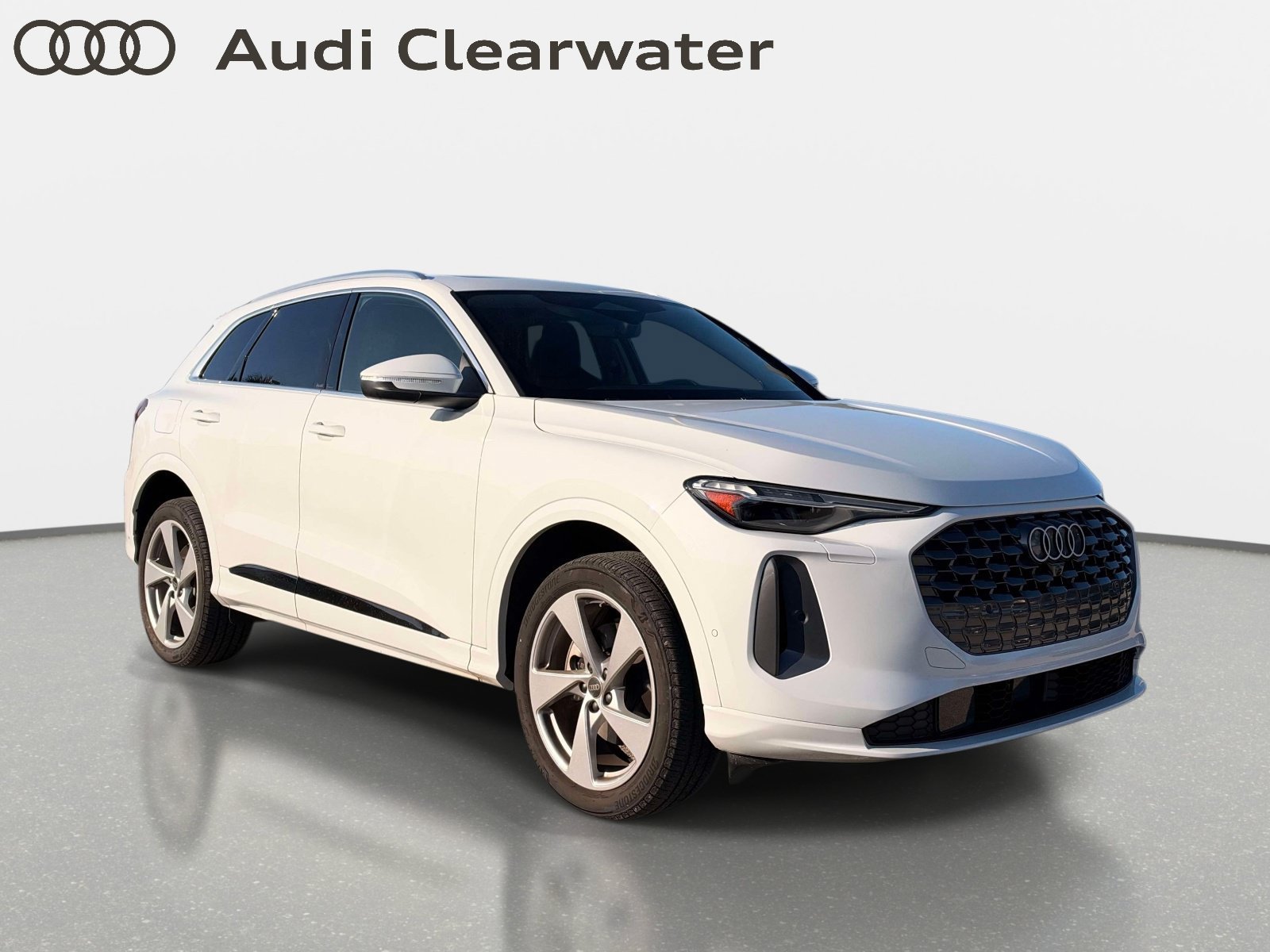 Used 2025 Audi Q5 Premium Plus w/ Premium Plus AWD/4WD image 4