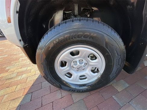 Used 2022 Nissan Frontier S image 28