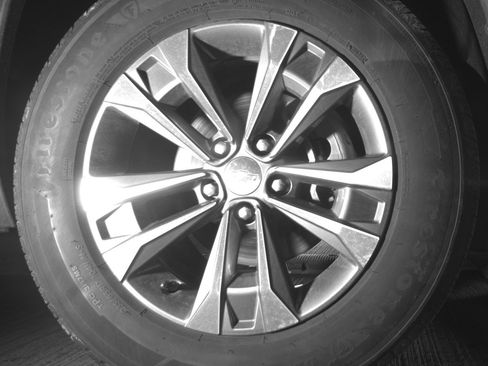 Used 2025 Chevrolet Equinox LT FWD image 13