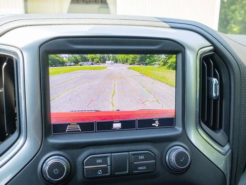 Used 2020 Chevrolet Silverado 1500 LT Trail Boss AWD/4WD image 18