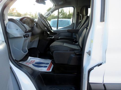 Used 2017 Ford Transit 350 XLT image 9
