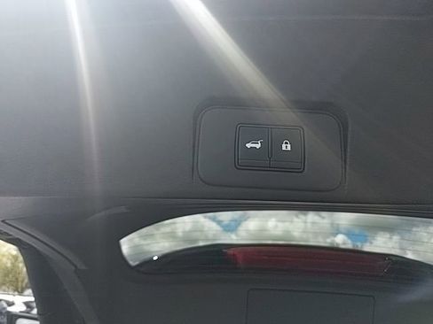 Used 2025 Nissan Rogue SL w/ Tech Package AWD/4WD image 18