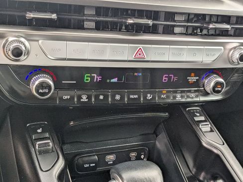 Used 2025 Kia Telluride S image 20