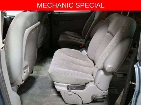 Used 2007 Dodge Caravan SXT w/ Popular Equipment Group I FWD image 5