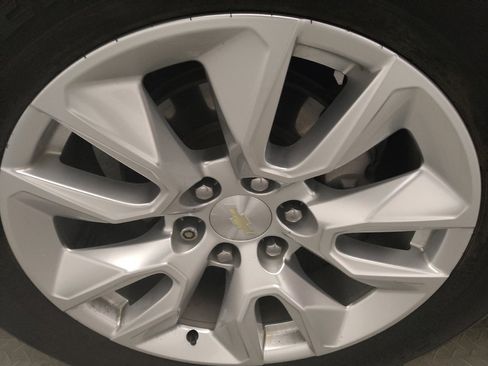 Used 2019 Chevrolet Silverado 1500 Custom w/ Custom Value Package image 31