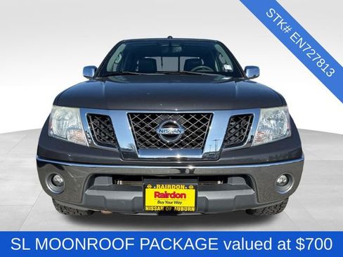 Used 2014 Nissan Frontier SL w/ SL Moonroof Package image 2