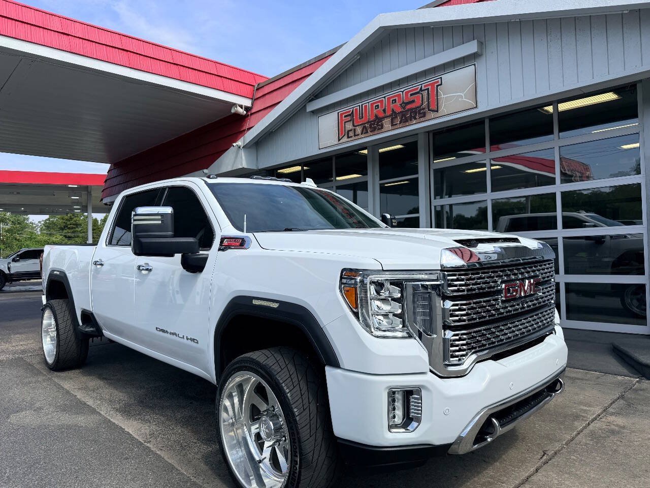 Used 2023 GMC Sierra 2500 Denali w/ Denali Ultimate Package AWD/4WD image 13