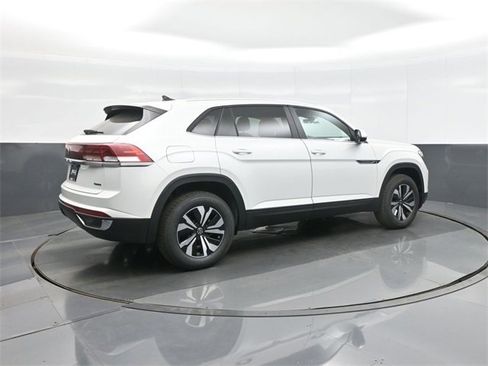 New 2026 Volkswagen Atlas Cross Sport SE image 7