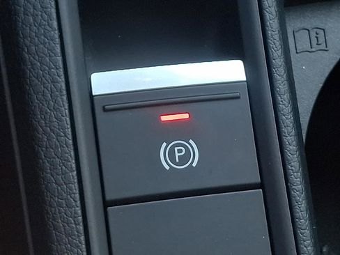 Used 2023 Audi Q3 2.0T Premium Plus w/ Premium Plus Package image 24