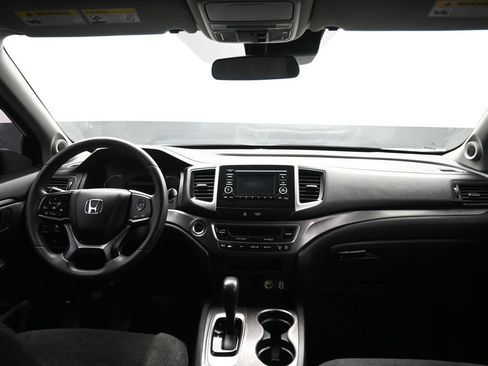 Used 2019 Honda Pilot LX image 46