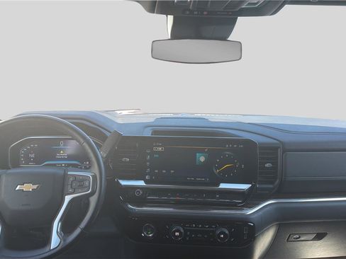 Used 2023 Chevrolet Silverado 1500 LT image 9