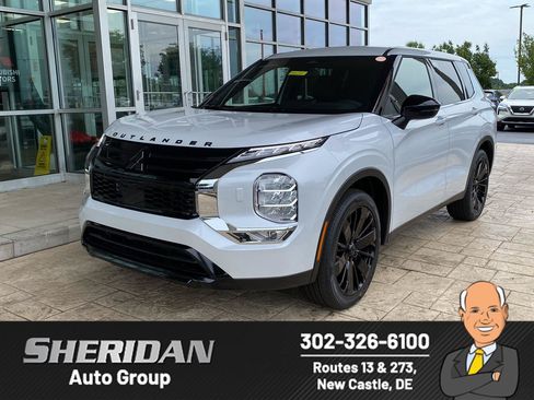 New 2026 Mitsubishi Outlander LE AWD/4WD image 1