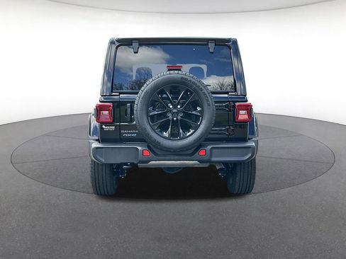 Certified 2025 Jeep Wrangler Unlimited Sahara image 4