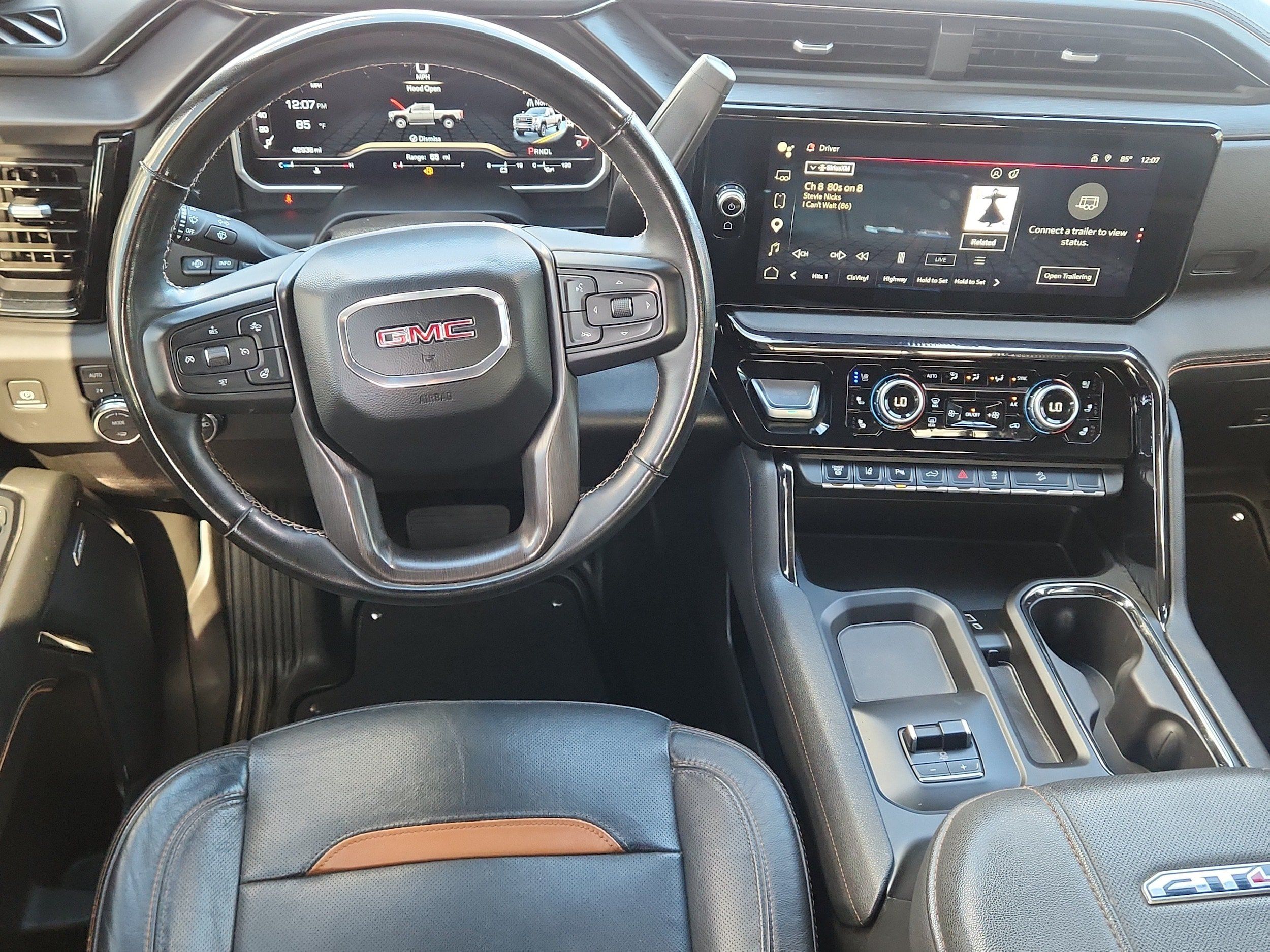 Used 2024 GMC Sierra 2500 AT4 w/ Technology Package AWD/4WD image 12