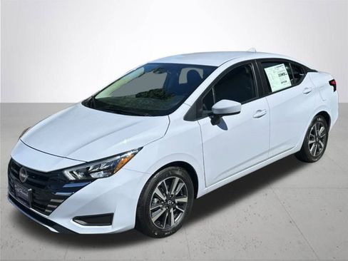 New 2025 Nissan Versa SV w/ Trunk Package image 2