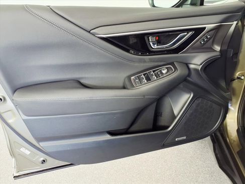 Certified 2025 Subaru Outback Limited image 15