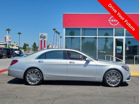 Used 2018 Mercedes-Benz S 560 Sedan image 35