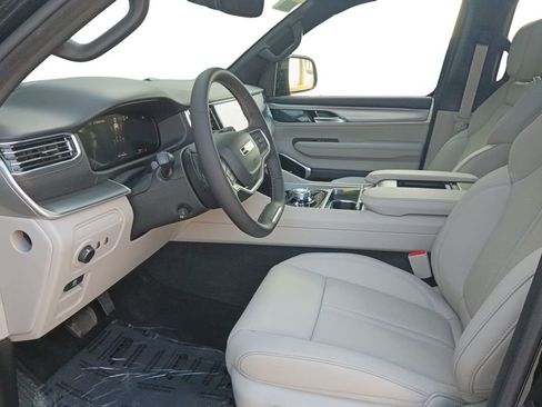 New 2026 Jeep Grand Wagoneer L Limited AWD/4WD image 19