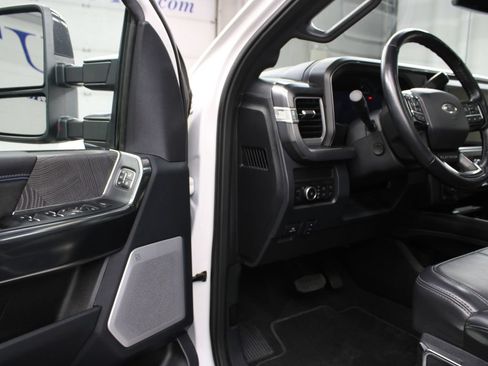 Used 2025 Ford F250 Platinum AWD/4WD image 66