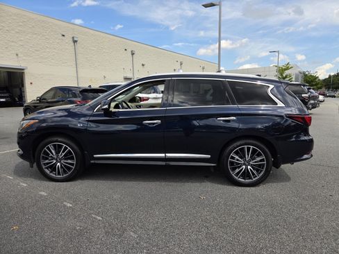 Used 2020 INFINITI QX60 Luxe w/ Sensory Package FWD image 9
