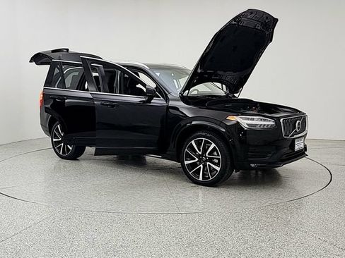 Used 2021 Volvo XC90 T6 Momentum w/ Advanced Package AWD/4WD image 10