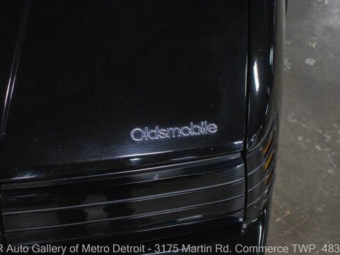 Used 1988 Oldsmobile Toronado Trofeo image 25