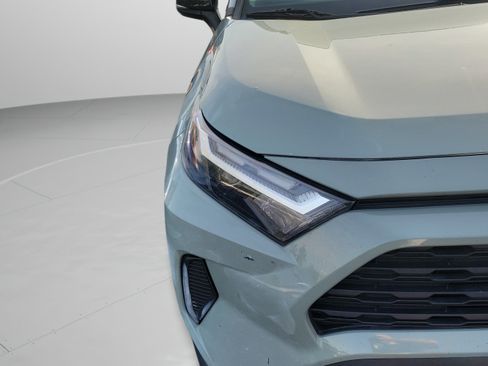 Used 2022 Toyota RAV4 XLE w/ Convenience Package FWD image 10